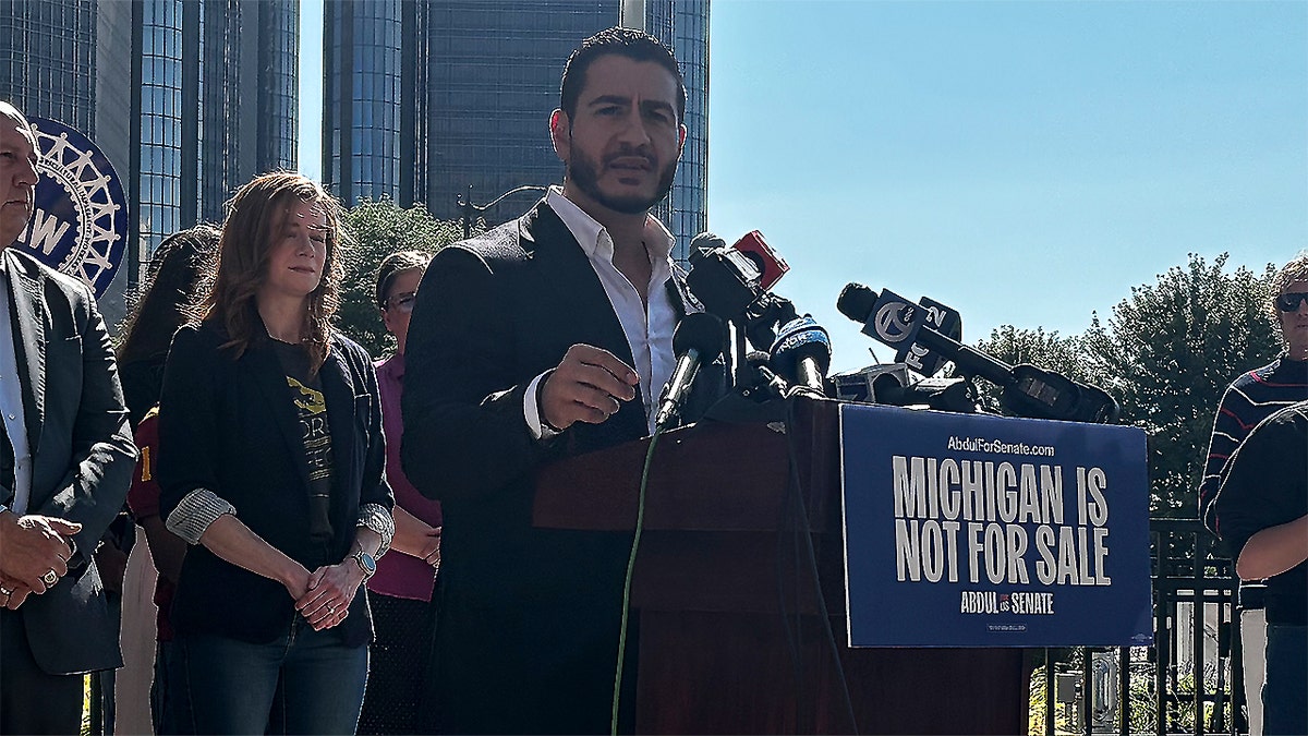 ‘Destroying the American way of life’: El-Sayed’s political orbit complicates effort to moderate his image