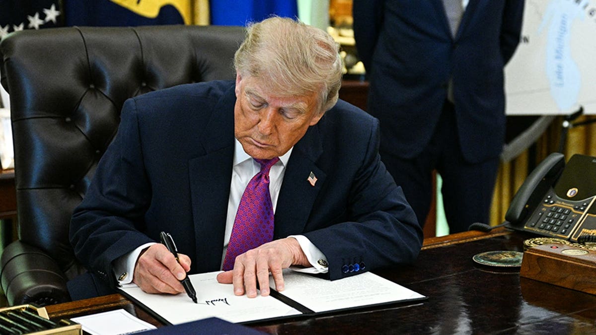 Pennsylvania lawmaker suggests Trump should rename Lake Erie to ‘Lake Pennsylvania’