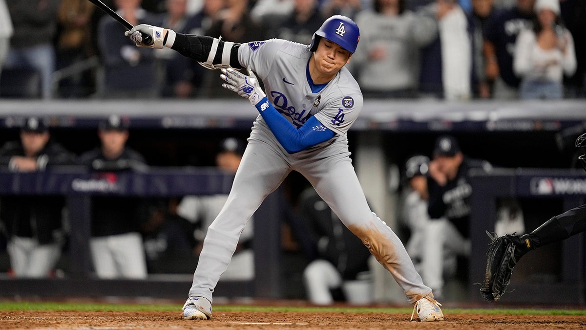 Shohei Ohtani swings