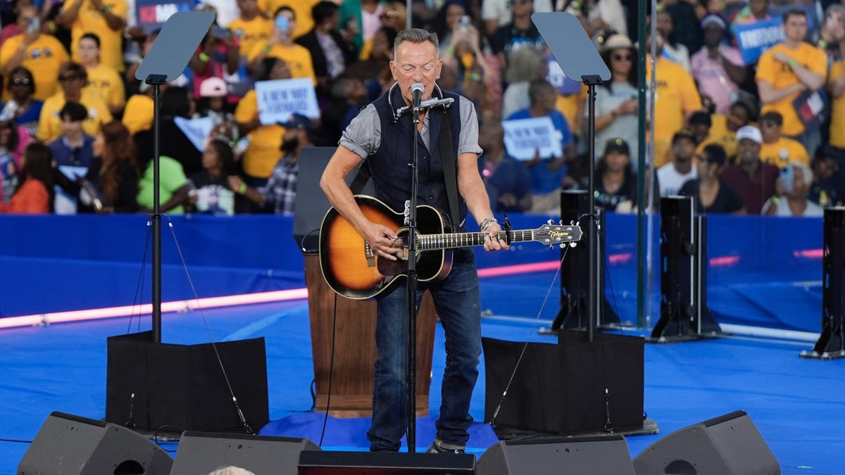 Bruce Springsteen performs at a campaign rally supporting Democratic presidential nominee Vice President Kamala Harris, Thursday, Oct. 24, 2024, in Clarkston, Ga. (AP Photo/Mike Stewart)