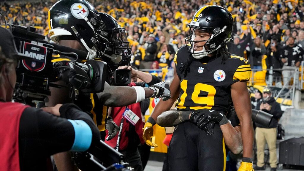 Steelers’ Calvin Austin III scores 2 touchdowns, TJ Watt gets huge sack in win over Giants