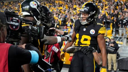 Steelers’ Calvin Austin III scores 2 touchdowns, TJ Watt gets huge sack in win over Giants