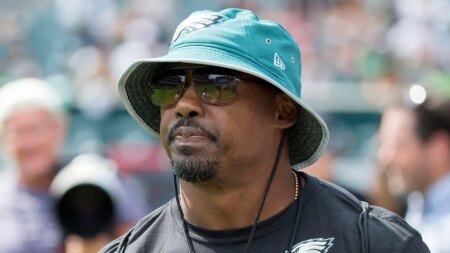 NFL legend Brian Dawkins reflects on marching in 5K with US veterans for suicide prevention: ‘Honor for me’