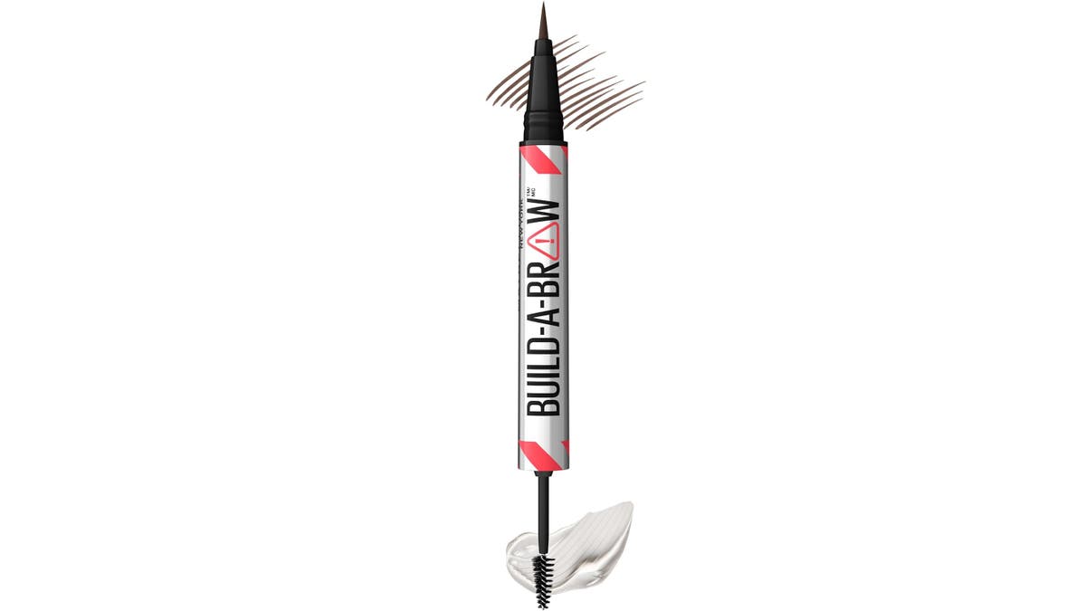 Create the perfect brow look with a two-in-one brow pencil. 