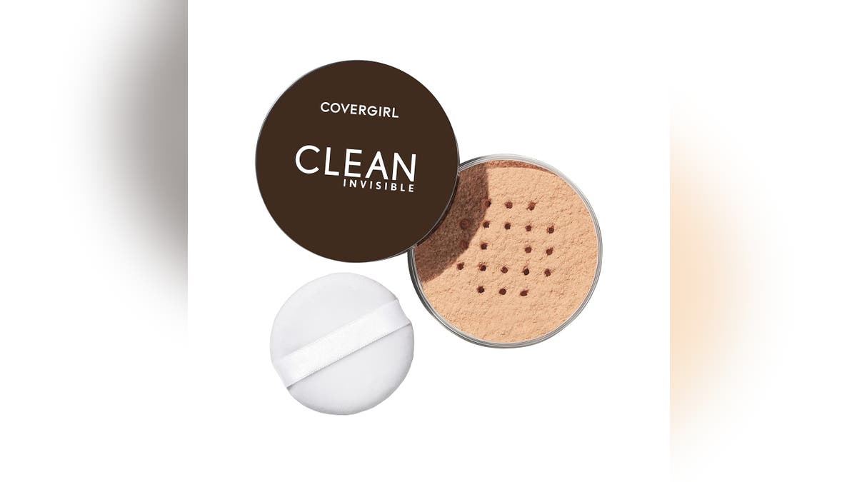 This vegan loose powder comes in a variety of shades. 