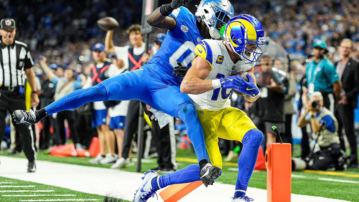 Cooper Kupp scores touchdown