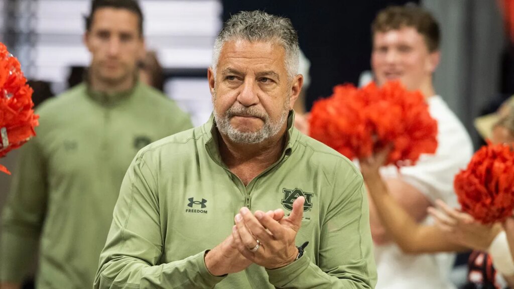 Auburn’s Bruce Pearl reveals his message to team after plane turned around due to players fighting