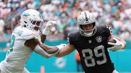 Raiders’ Brock Bowers appears to perform Trump dance after TD catch vs Dolphins