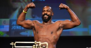 Jon Jones ‘super excited’ as he weighs in ahead of UFC heavyweight title clash with Stipe Miocic -‘Awesome opportunity’ – Mixed Martial Arts video