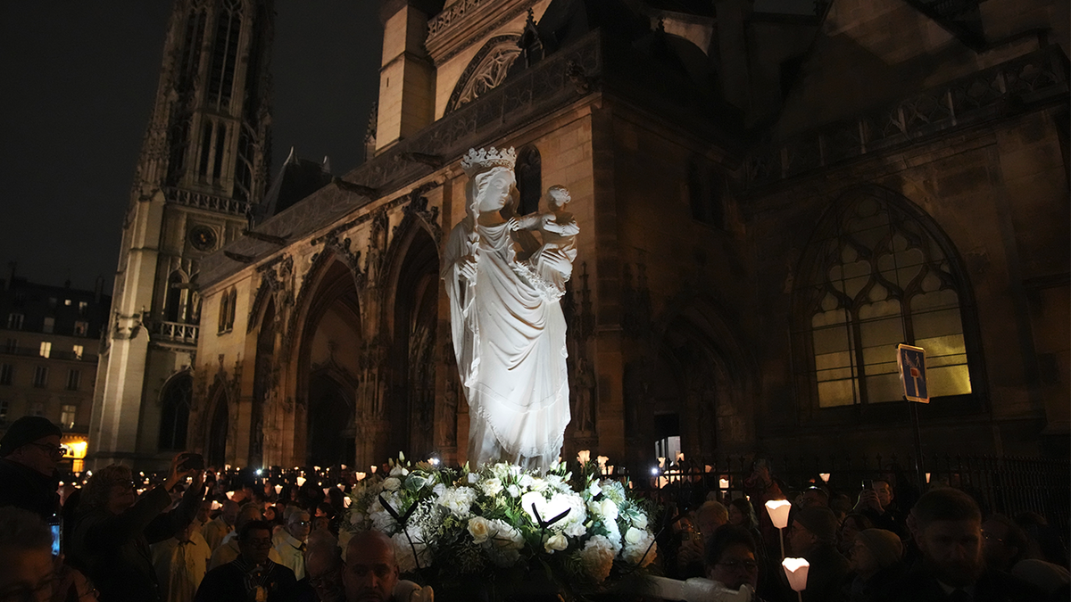 virgin mary statue paris, france Notre Dame Cathedral