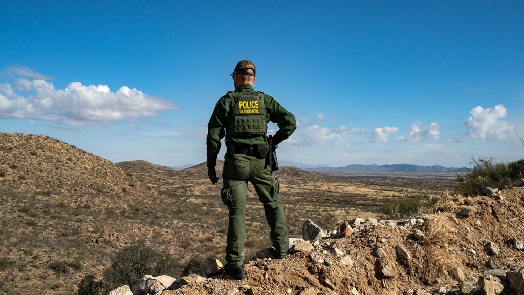 Mexican cartels targeting Border Patrol agents with kamikaze drones, explosives amid Trump crackdown: report