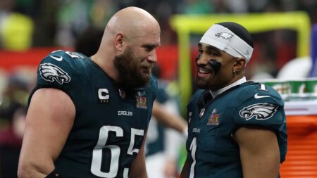 Eagles’ Lane Johnson has 1-emoji response to call to ban ‘tush push’