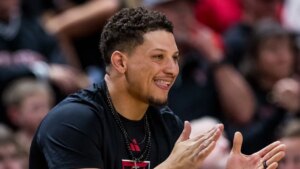 Patrick Mahomes’ barber reveals story behind star quarterback’s viral haircut