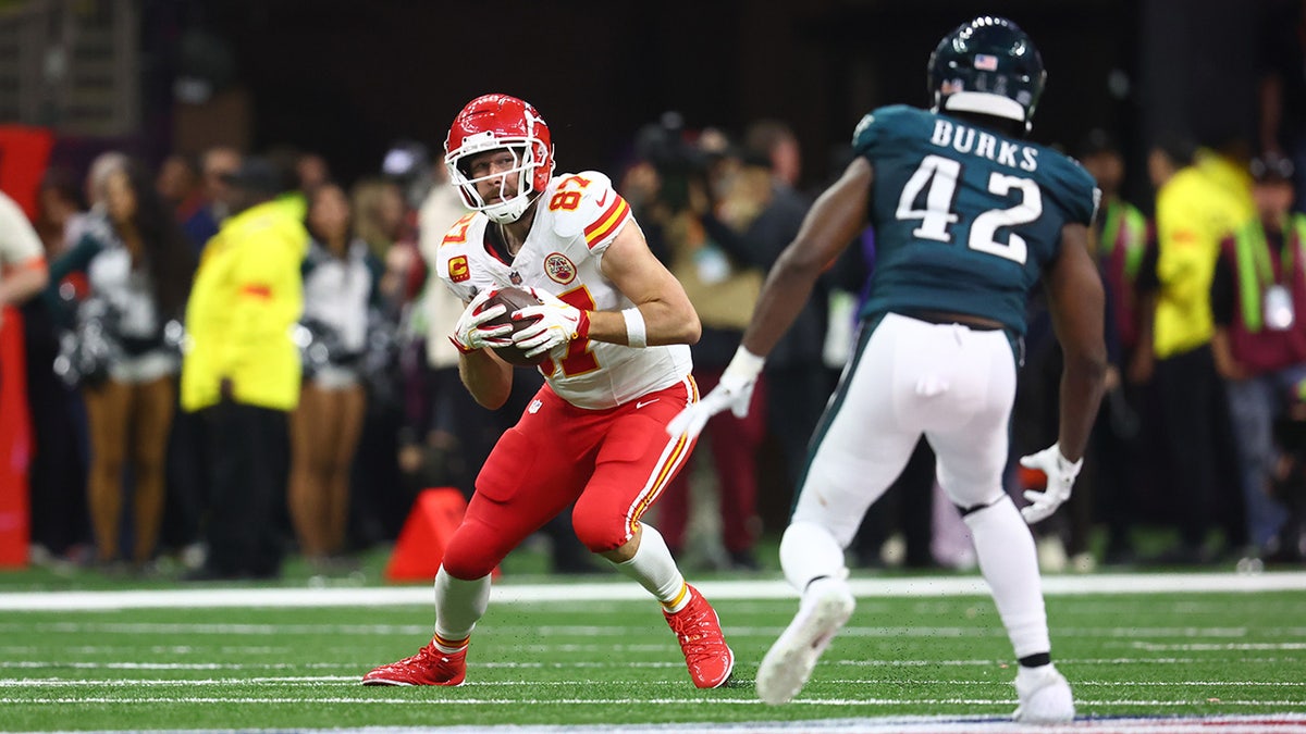 Travis Kelce in action