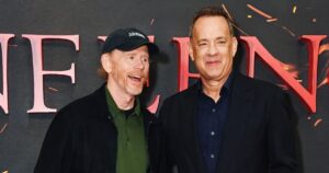 Ron Howard Reveals Why Tom Hanks Was Pantsless in Front of the Mona Lisa Filming ‘Da Vinci Code’