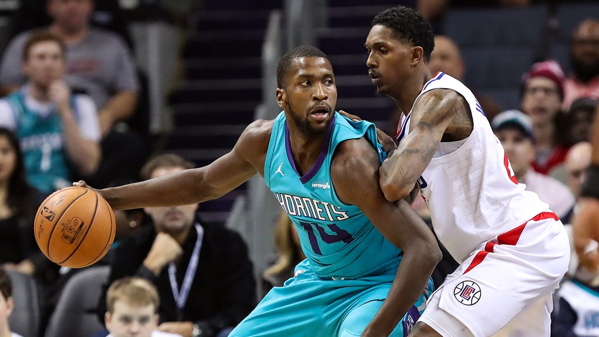 Michael Kidd-Gilchrist in the post