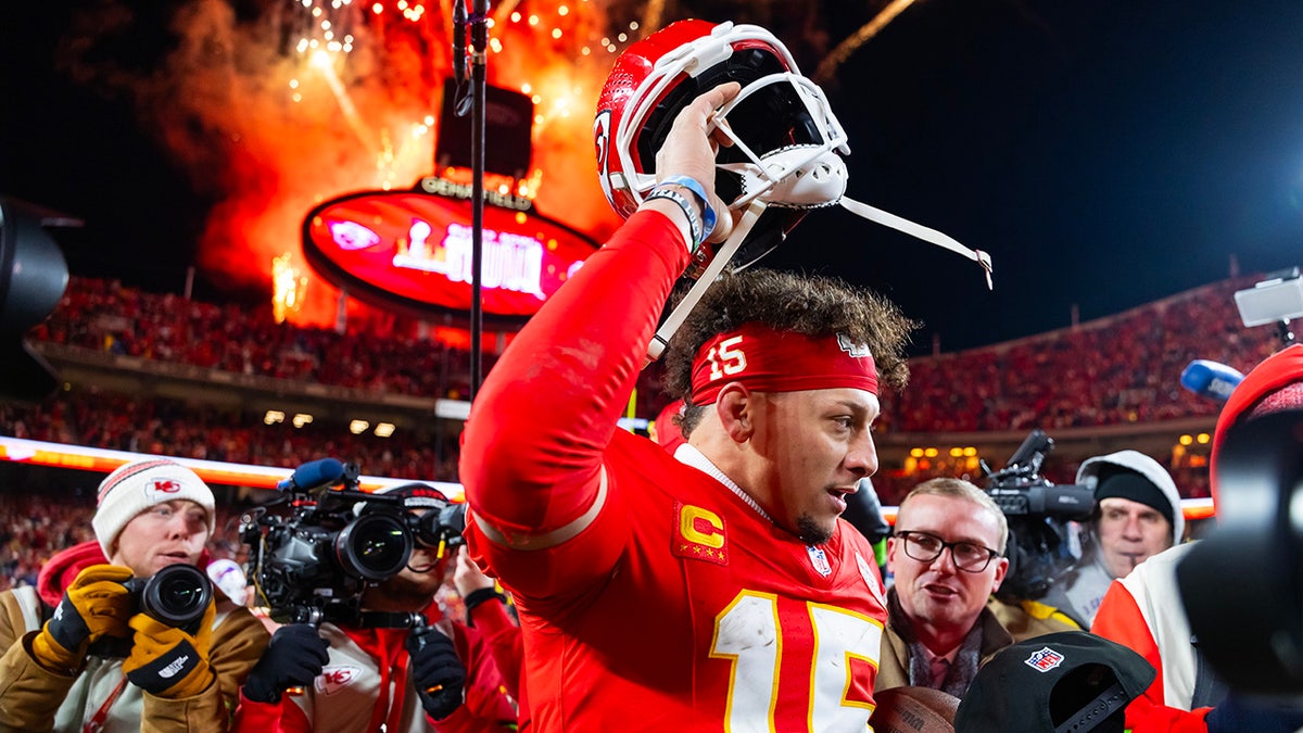 Patrick Mahomes comes off the field