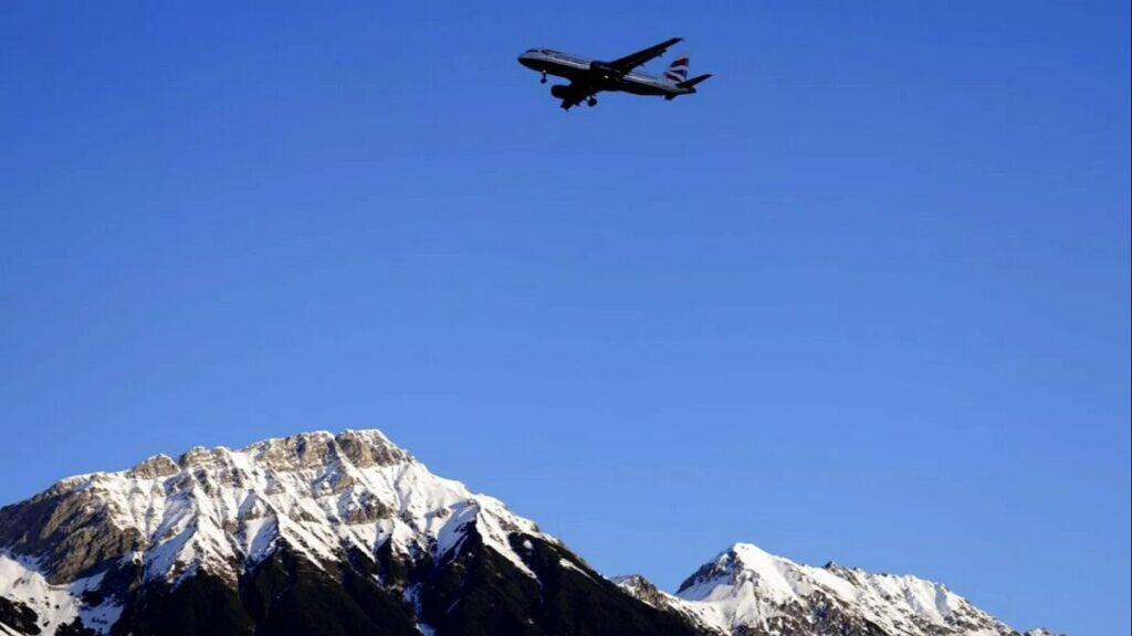 A pilot explains why you shouldn’t be scared of ‘dangerous airports’