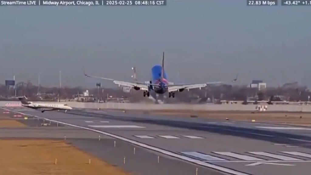 NTSB probe of Chicago Midway near miss reveals sun glare as possible contributing factor