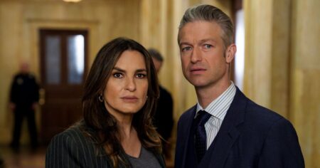 Law and Order: SVU’s Benson and Carisi Team Up for ‘Complicated’ Interrogation in Sneak Peek (Exclusive)