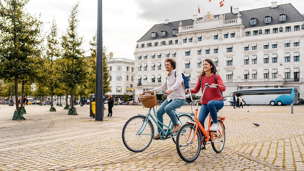 Happy bikers in Copenhagen