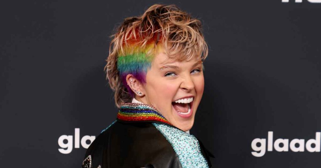Read JoJo Siwa’s Most Honest Quotes About Her Sexuality and Coming Out Journey