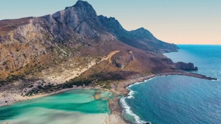 Warning for tourists after 6.1 earthquake strikes off Crete