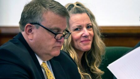 ‘Doomsday Mom’ Lori Vallow seeks new murder conspiracy trial, claiming juror misconduct