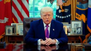 Trump signs EO offering illegal migrants ‘exit bonus’ in first-ever self-deportation program