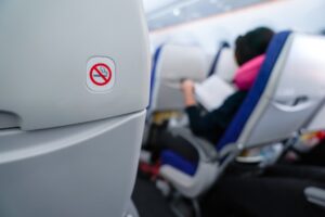 Flight passenger brings up ‘vaping in the bathroom,’ sparking debate about on-board actions