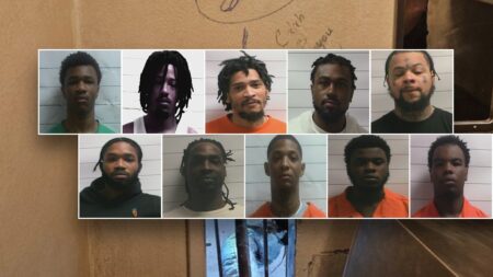 Video shows 10 inmates escape from jail in New Orleans as manhunt continues