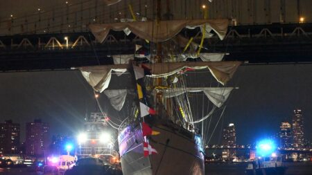 NTSB launches ‘go-team’ of specialized investigators after Brooklyn Bridge struck by Mexican navy ship