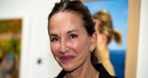 Cynthia Rowley ‘Walks Everywhere’ In These Sporty Chic Kicks — Get the Look for 0 Less