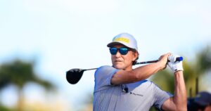 Hockey Legend Wayne Gretzky Finally Explains Infamous Barefoot Golf Photo With Travis Kelce