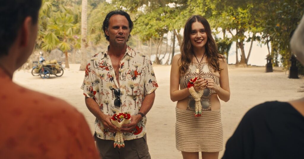Walton Goggins Abruptly Ends ‘Off the Rails’ Interview When Asked About Aimee Lou Wood Feud