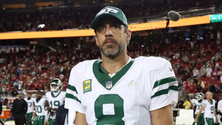 Steelers star linebacker says Aaron Rodgers free agency saga is not a ‘distraction at all’