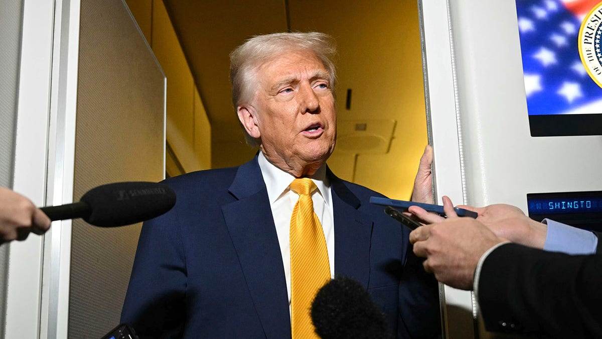 Trump on AF1