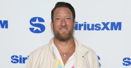 An Enraged Dave Portnoy Vows to ‘Come for Throats’ After His Own Barstool Bar Posts Antisemitic Sign