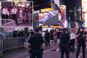 Migrant Tren de Aragua punks brawl with NYPD cops in wild Times Square melee