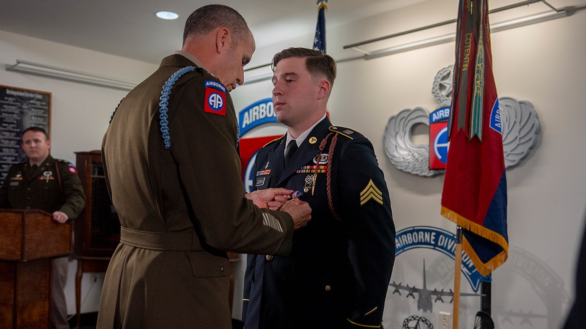 Sgt Brian Lieberman receiving Soldier's Medal
