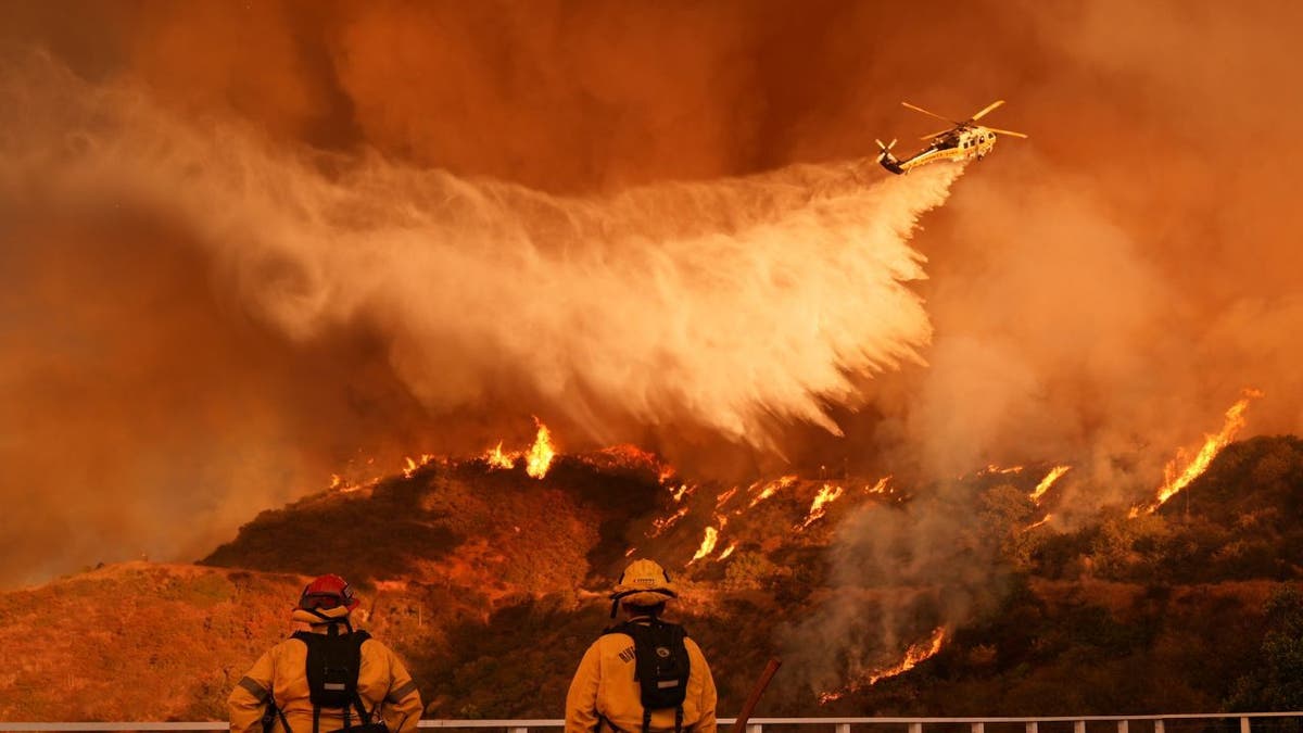 Firefighters battling California wildfire