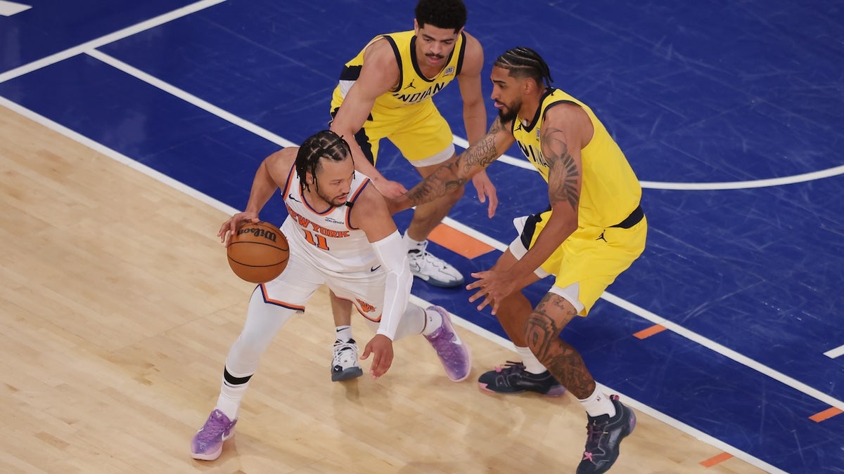 May 21, 2025; New York, New York, USA; New York Knicks guard Jalen Brunson (11) controls the ball against Indiana Pacers forward Obi Toppin (1) in the fourth quarter during game one of the eastern conference finals for the 2025 NBA Playoffs at Madison Square Garden. Mandatory Credit: