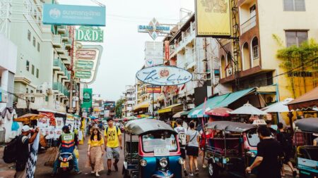 Tourists in Thailand blocked from crossing border into Cambodia