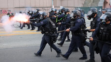 Federal officials slam Democrats for ‘dangerous’ rhetoric as ICE agents face violent mobs in LA, NYC