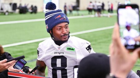 Patriots star Stefon Diggs dodges ‘personal’ questions related to viral boat video
