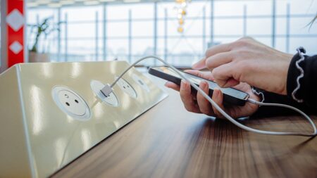 TSA warns travelers about sneaky way hackers are stealing people’s data at airports