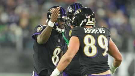 Ravens’ Lamar Jackson defends Mark Andrews after playoff drop led to death threats