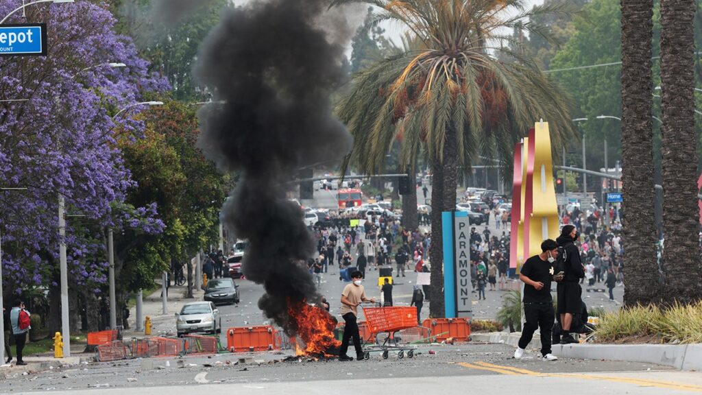 ‘Red flags’ expose paid agitators in violent anti-ICE riots, CEO says