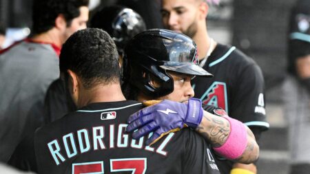 Diamondbacks star Ketel Marte cries on field after fan’s cruel comments about late mother