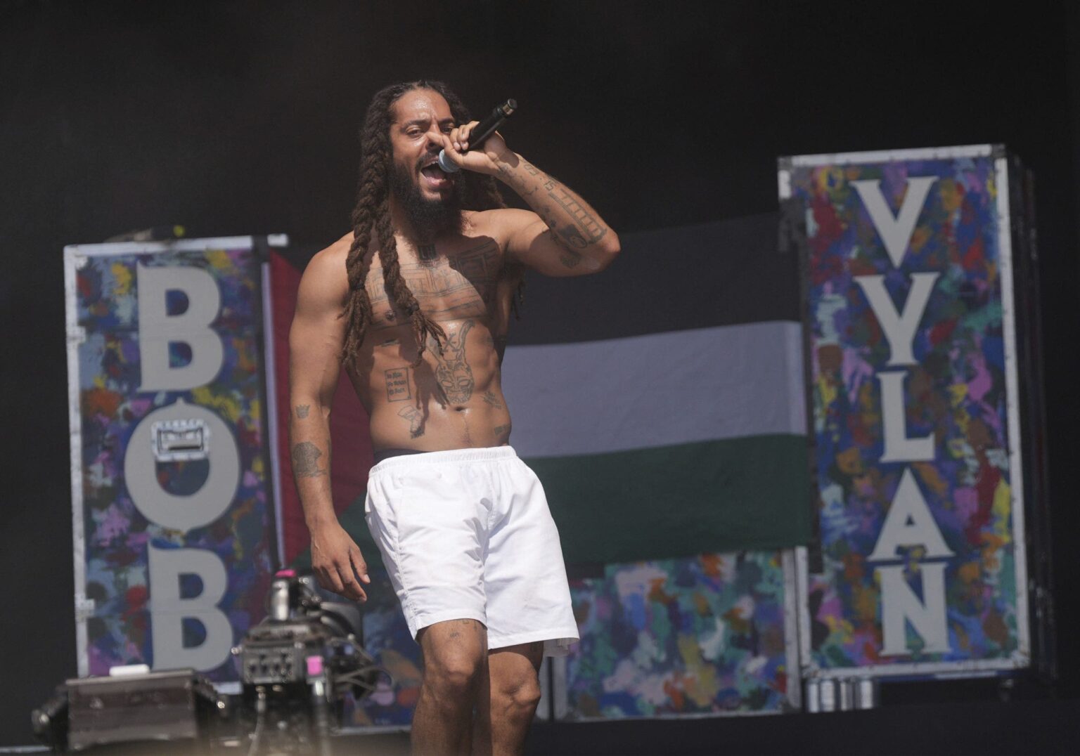 State Department pulls visas for British band Bob Vylan, following ‘death to the IDF’ chants at Glastonbury